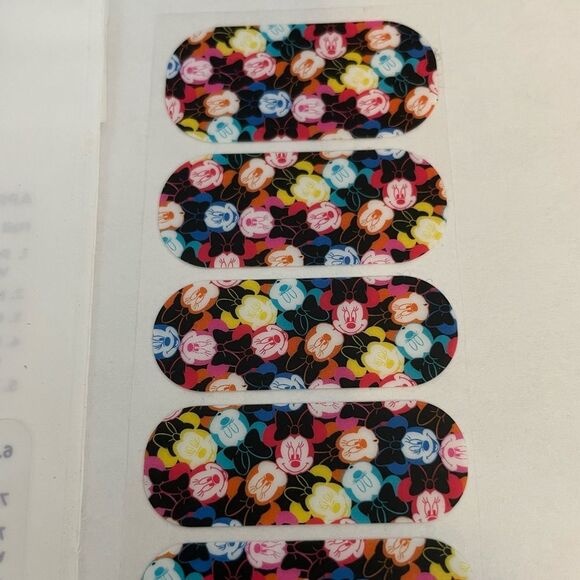 Jamberry Color Me Minnie Mouse Half Sheet Nail Wraps - Picture 4 of 8